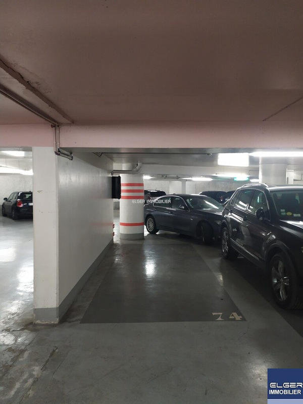 Parking / Garage - 11 m²