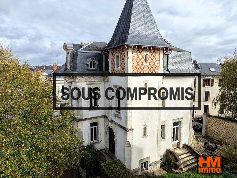 Demeure - 240 m² - 10 pièces