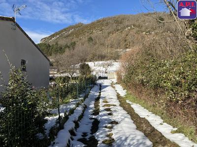 Terrain constructible - 3 120 m²