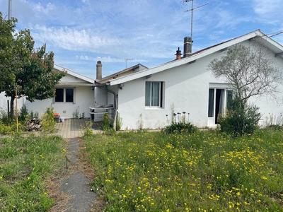 Maison de village - 102 m² - 6 pièces