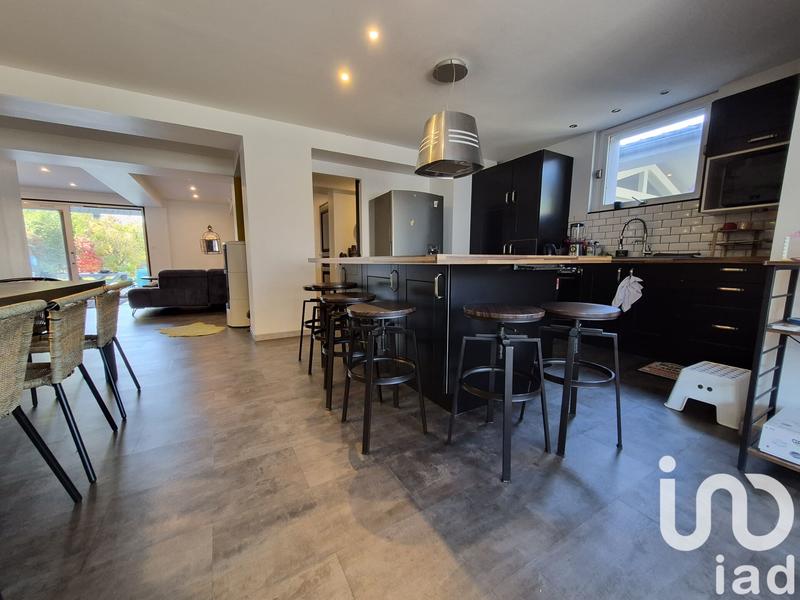 Maison - 312 m² - 6 pièces