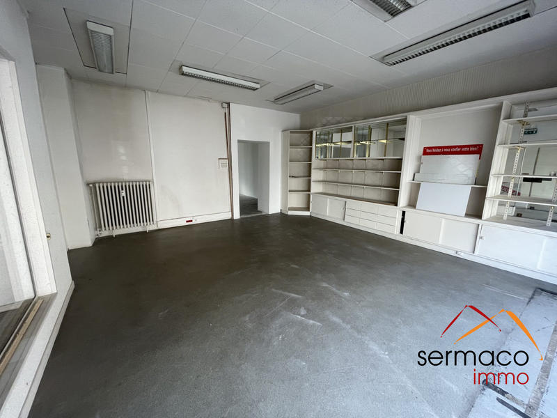 Local commercial - 48 m² - 2 pièces