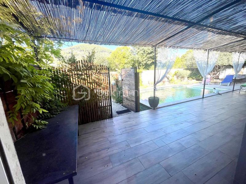 Maison - 166 m² - 8 pièces