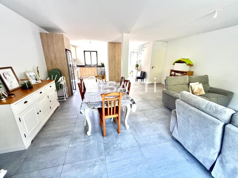 Maison - 107 m² - 6 pièces