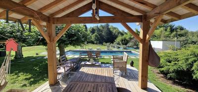 Villa - 295 m² - 10 pièces