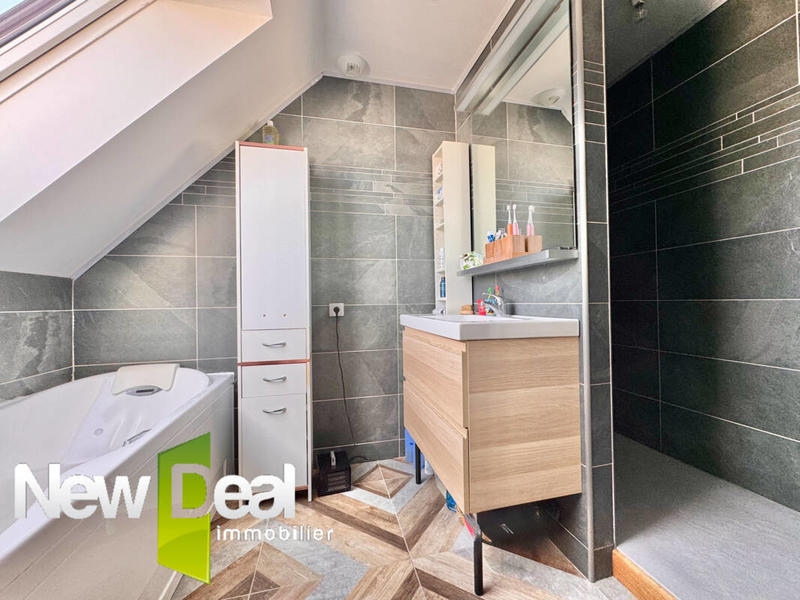 Maison - 97 m² - 5 pièces