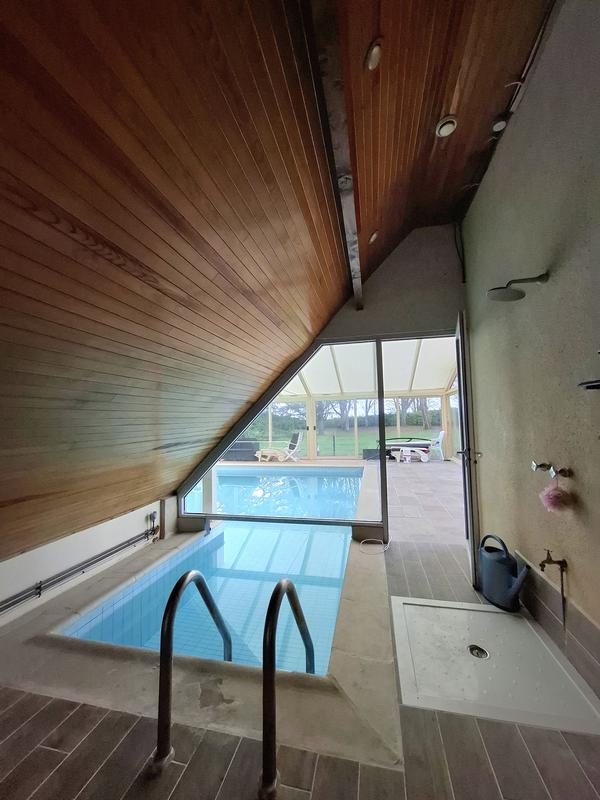 Maison - 279 m² - 9 pièces