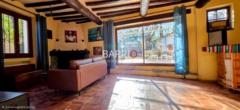 Maison traditionnelle - 300 m² - 16 pièces