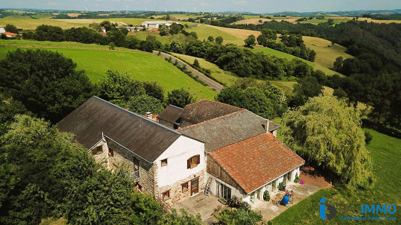 Maison - 373 m² - 8 pièces