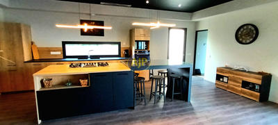 Villa - 200 m² - 6 pièces