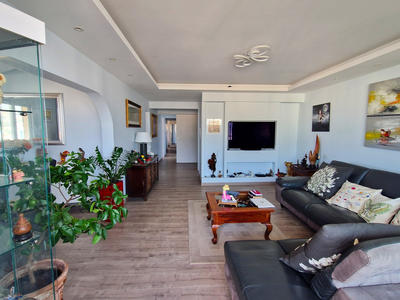 Appartement - 105 m² - 5 pièces