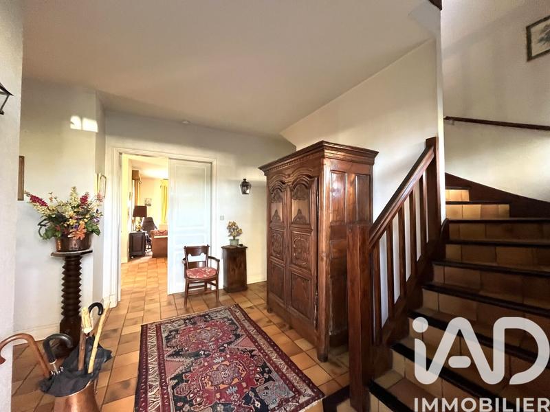 Maison - 232 m² - 6 pièces