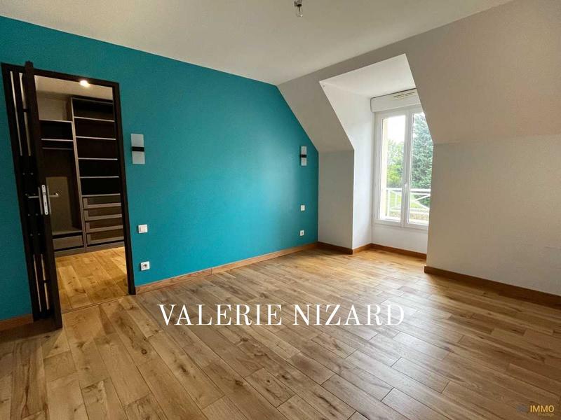 Maison traditionnelle - 171 m² - 7 pièces