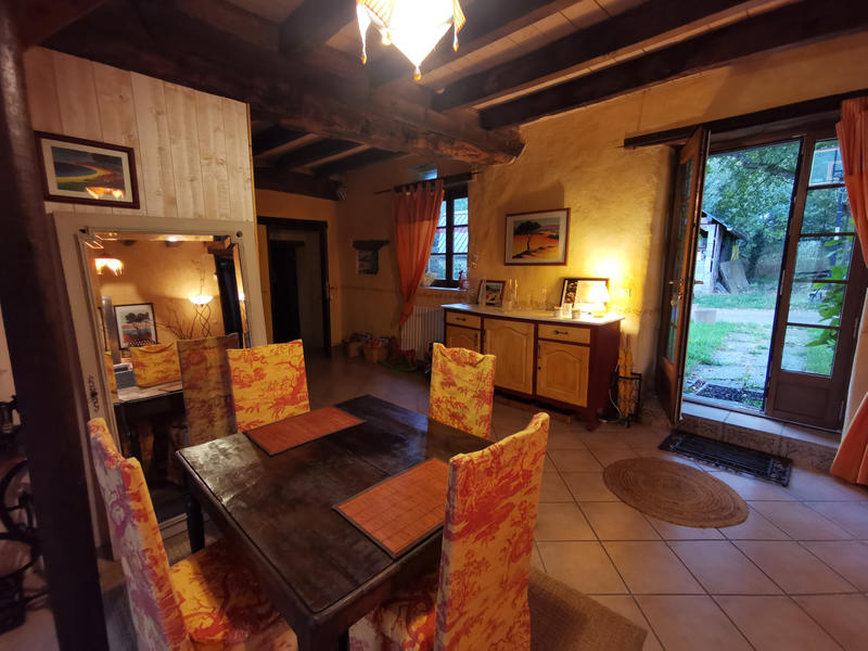 Propriété - 328 m² - 11 pièces