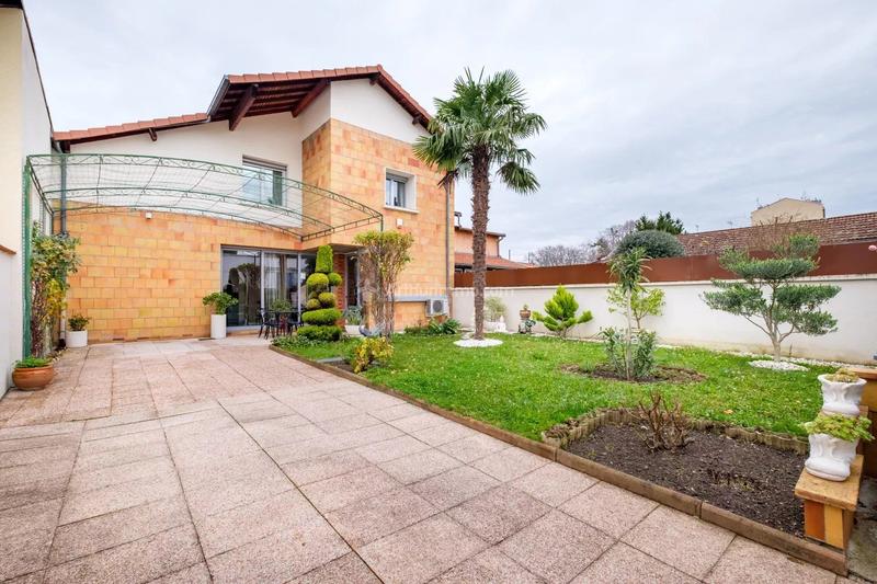 Maison - 147 m² - 6 pièces