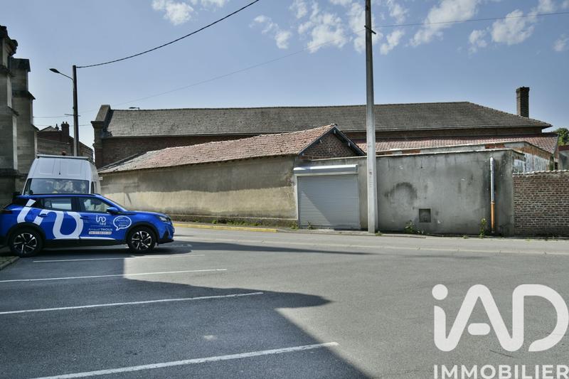 Maison - 650 m² - 5 pièces