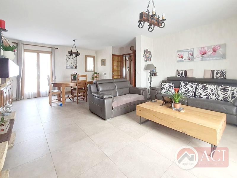 Maison - 97 m² - 5 pièces