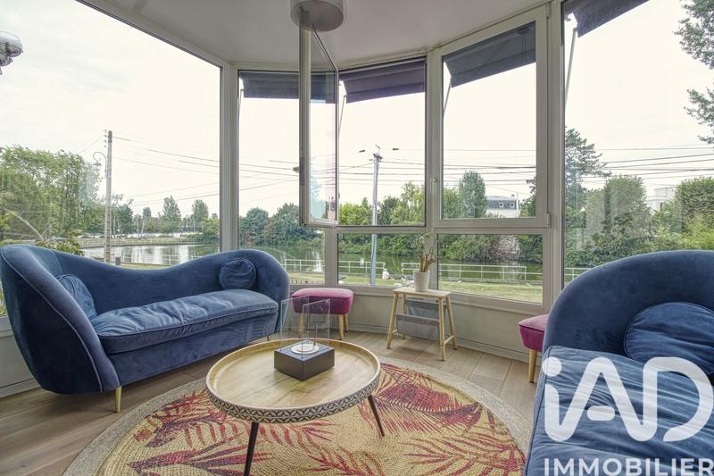 Maison - 232 m² - 9 pièces