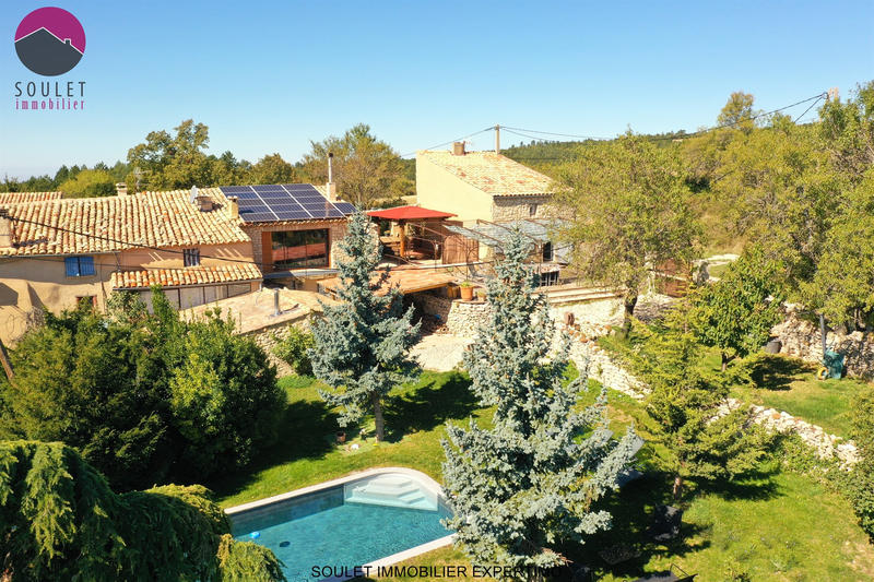 Propriété - 160 m² - 7 pièces