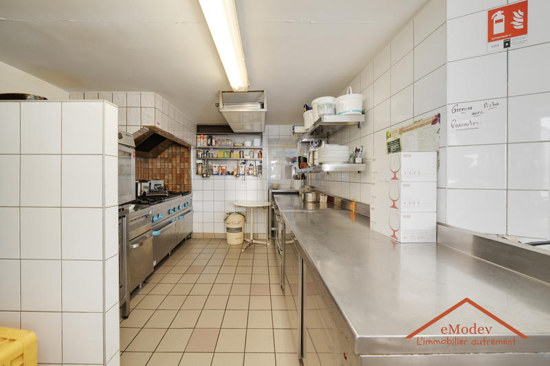 Local d'activités - 263 m²