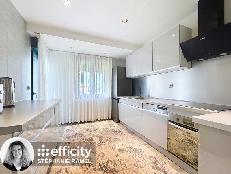 Maison - 161 m² - 7 pièces