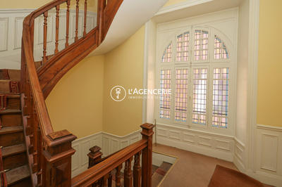 Appartement - 186 m² - 8 pièces