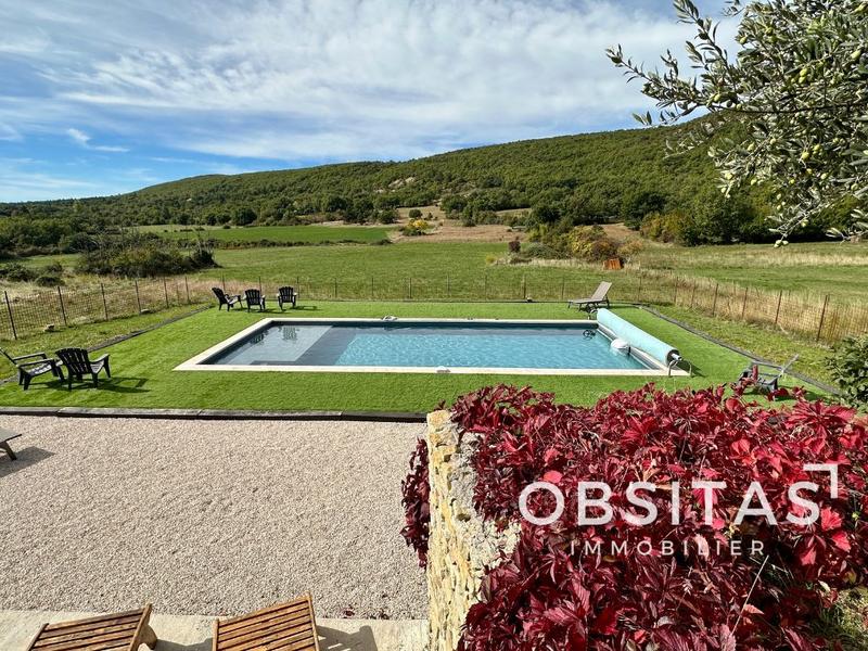 Maison - 195 m² - 6 pièces