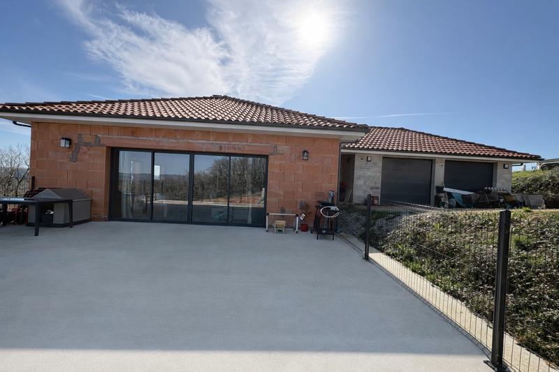 Maison - 164 m² - 8 pièces