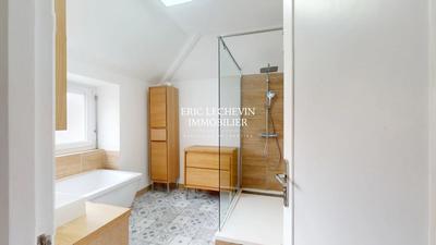 Maison - 122 m² - 7 pièces