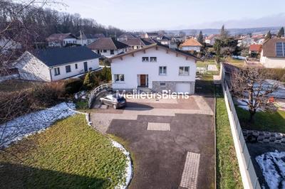 Maison - 141 m² - 6 pièces