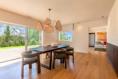 Maison - 212 m² - 7 pièces