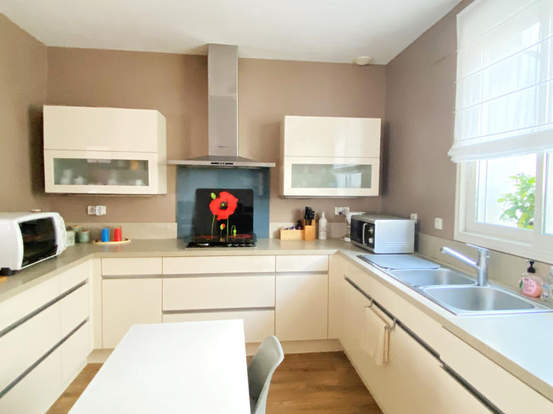 Maison - 141 m² - 6 pièces