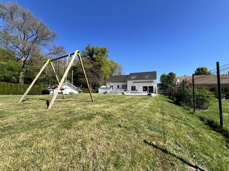 Maison - 163 m² - 6 pièces