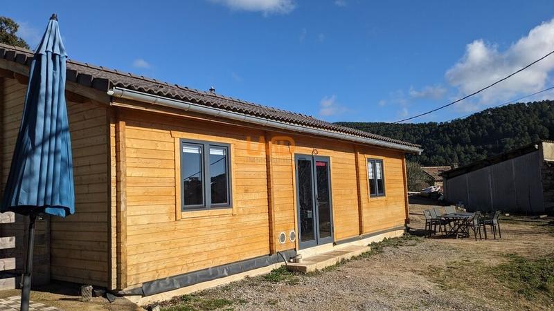 Maison de bois - 75 m² - 3 pièces