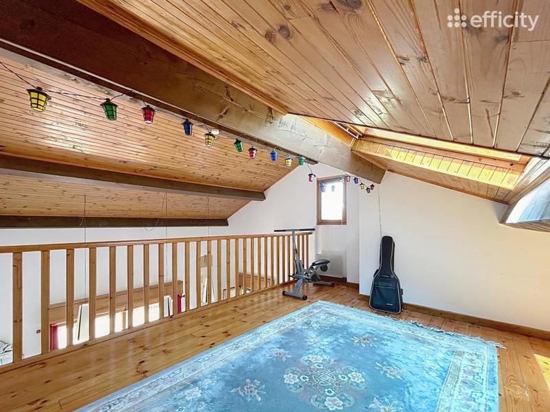 Maison - 194 m² - 6 pièces