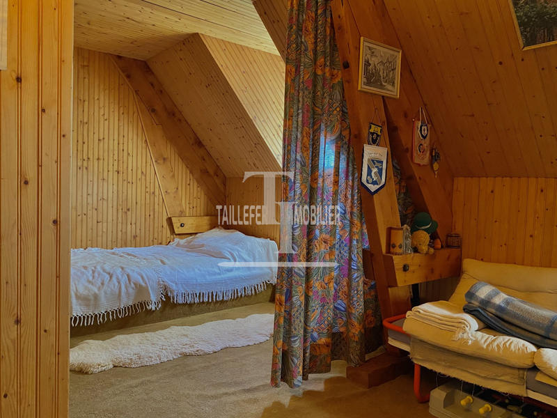 Maison traditionnelle - 300 m² - 9 pièces