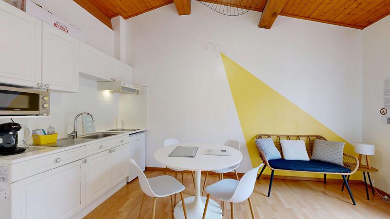 Propriété - 429 m² - 24 pièces