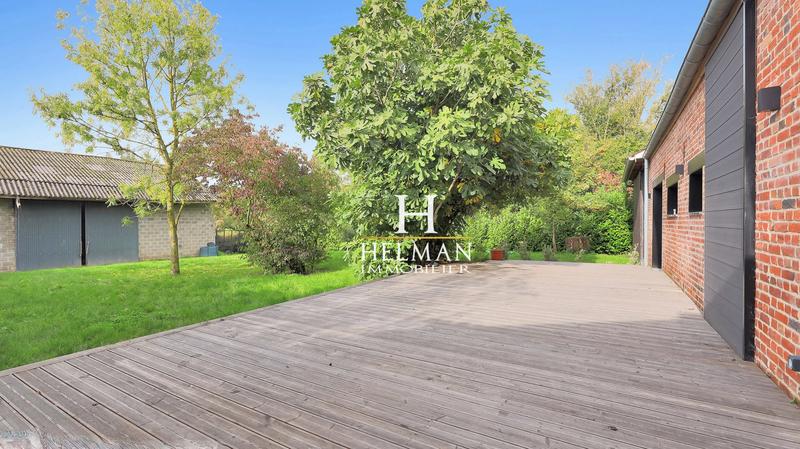 Maison - 195 m² - 7 pièces