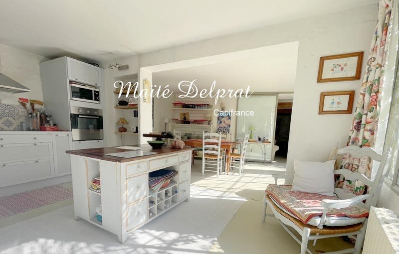 Maison - 262 m² - 9 pièces