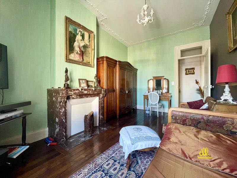 Appartement - 177 m² - 6 pièces