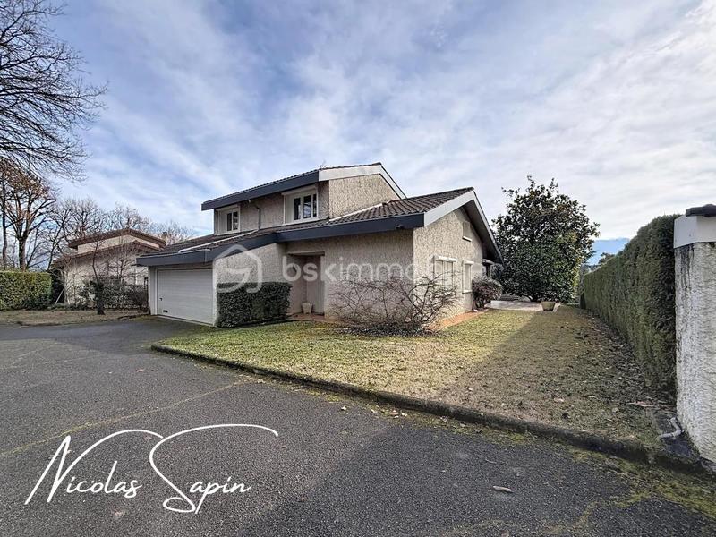 Maison - 153 m² - 6 pièces