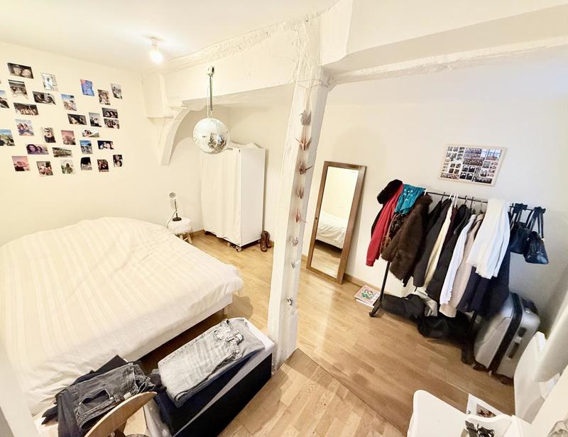 Appartement ancien - 69 m² - 3 pièces