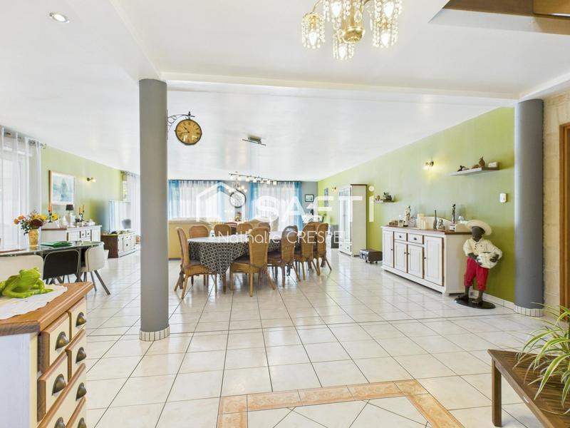 Maison - 350 m² - 8 pièces