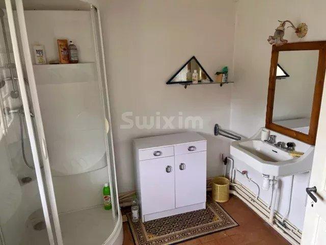 Propriété - 255 m² - 12 pièces