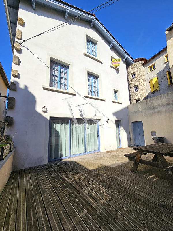 Maison - 121 m² - 5 pièces