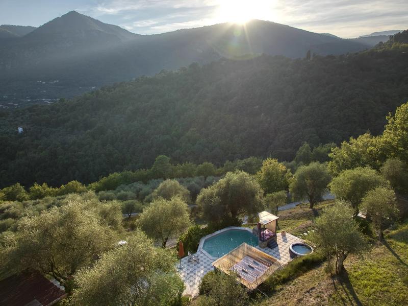 Villa - 235 m² - 6 pièces