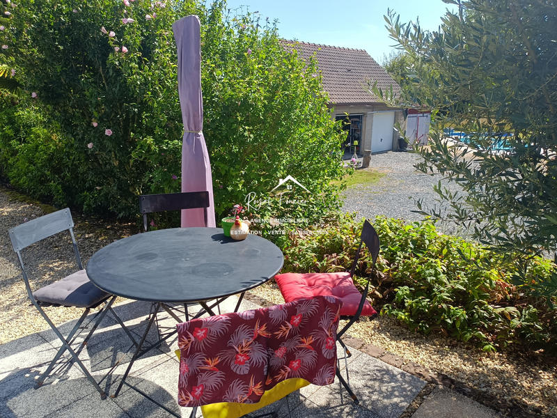 Maison traditionnelle - 244 m² - 8 pièces