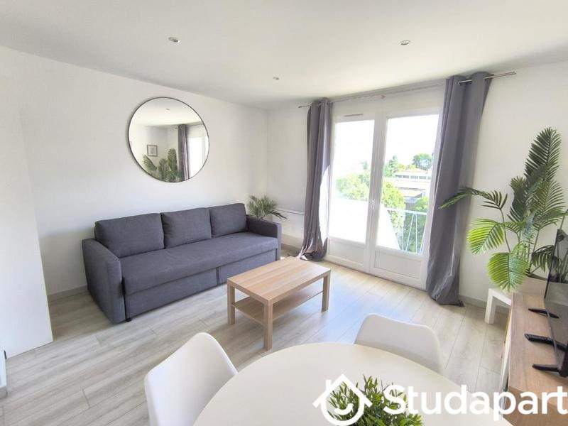 Chambre - 12 m² - 1 pièce