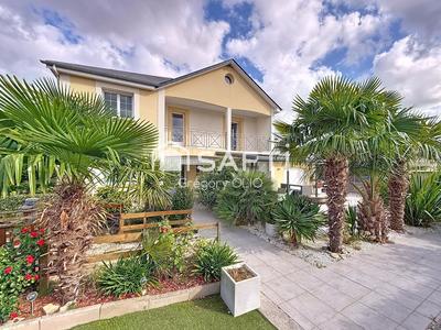 Maison - 181 m² - 8 pièces