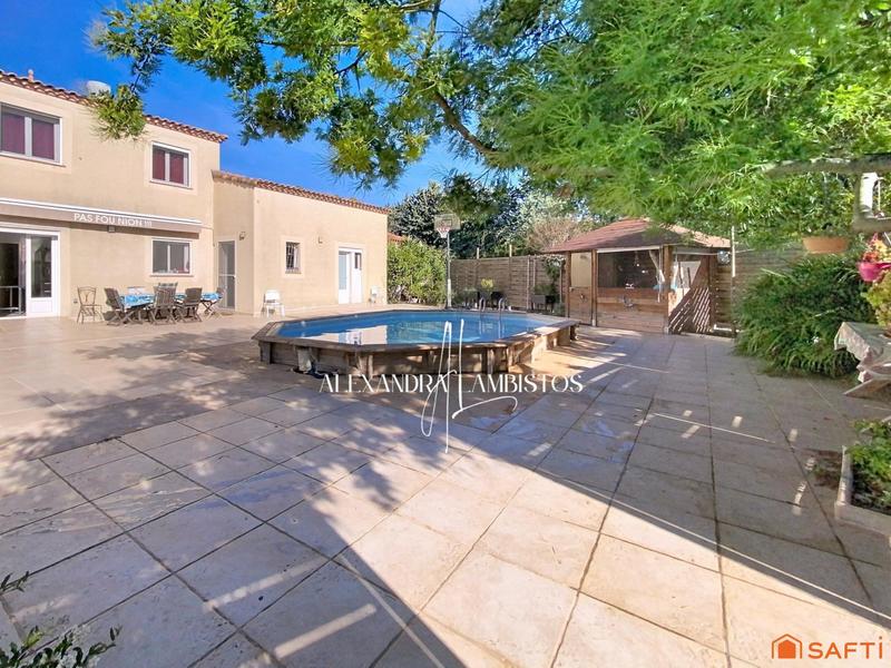 Maison - 248 m² - 10 pièces